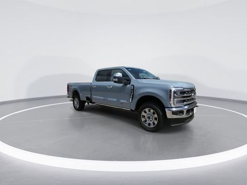 New 2026 Ford F350 Lariat w/ Chrome Package image 2