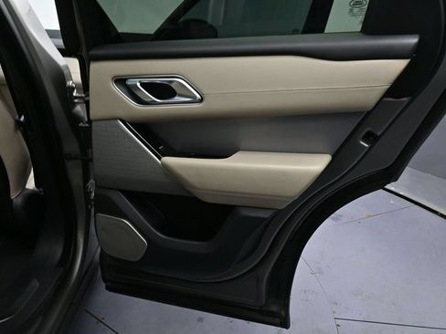 Used 2018 Land Rover Range Rover Velar R-Dynamic HSE AWD/4WD image 21