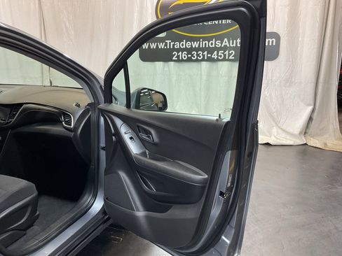 Used 2020 Chevrolet Trax LS w/ Tint and Cruise Package FWD image 33