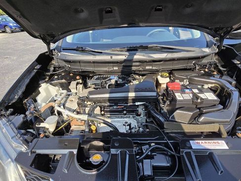 Used 2015 Nissan Rogue S AWD/4WD image 19