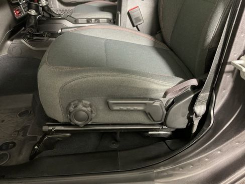 Used 2024 Jeep Wrangler Rubicon w/ Safety Group image 19