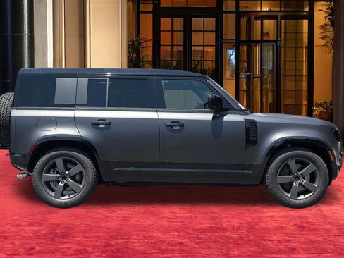 New 2026 Land Rover Defender 110 X-Dynamic SE AWD/4WD image 9