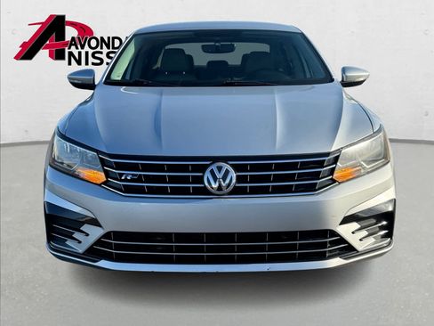 Used 2017 Volkswagen Passat 1.8T R-Line image 5