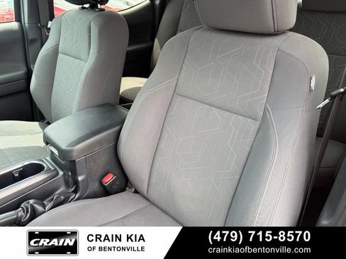 Used 2019 Toyota Tacoma TRD Off-Road w/ Technology Package AWD/4WD image 22