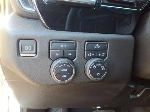 Used 2024 Chevrolet Silverado 1500 LT image 28