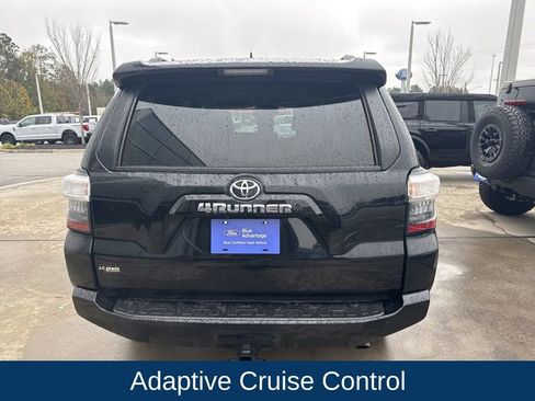 Used 2023 Toyota 4Runner SR5 image 5