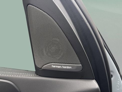 Used 2026 BMW X5 xDrive50e w/ Executive Package image 19