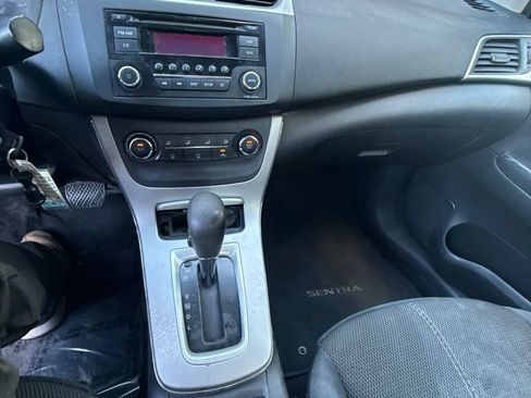 Used 2015 Nissan Sentra S FWD image 20
