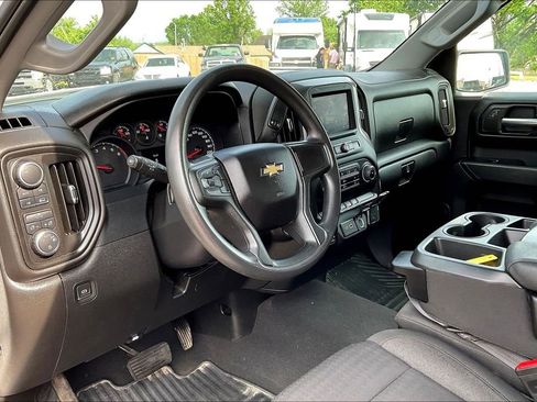 Used 2023 Chevrolet Silverado 1500 Custom image 12