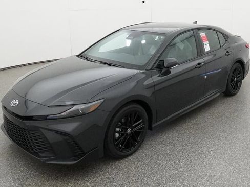 New 2026 Toyota Camry SE FWD image 1