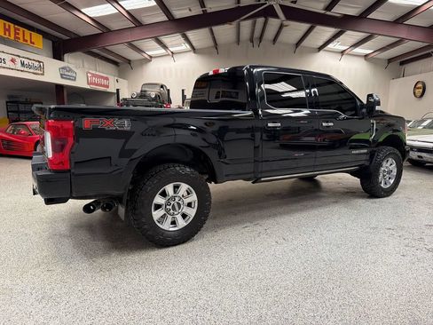 Used 2019 Ford F250 Platinum w/ Platinum Ultimate Package AWD/4WD image 8