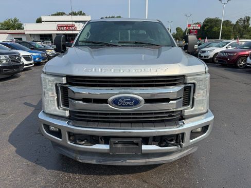 Used 2017 Ford F250 XLT w/ FX4 Off-Road Package AWD/4WD image 8