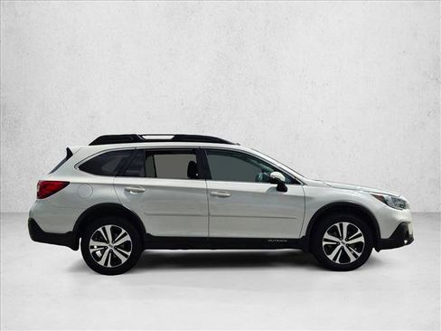Used 2019 Subaru Outback 3.6R Limited w/ Popular Package #2 image 4