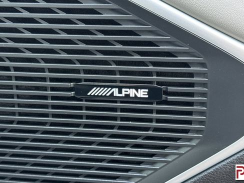 Used 2023 Jeep Wagoneer 4WD w/ Premium Group I image 24