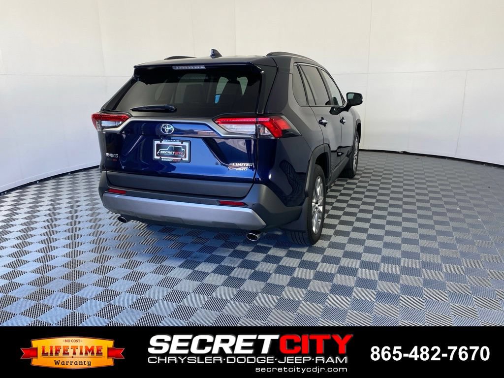 Used 2025 Toyota RAV4 Limited w/ Weather Package AWD/4WD image 7
