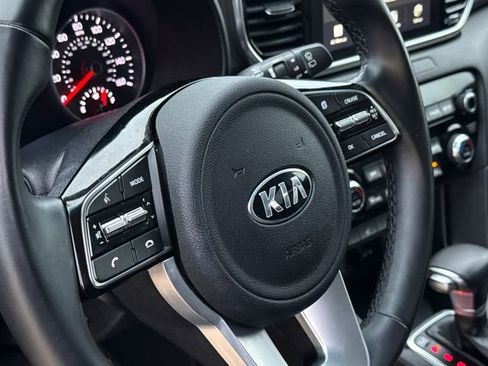 Used 2022 Kia Sportage EX image 29