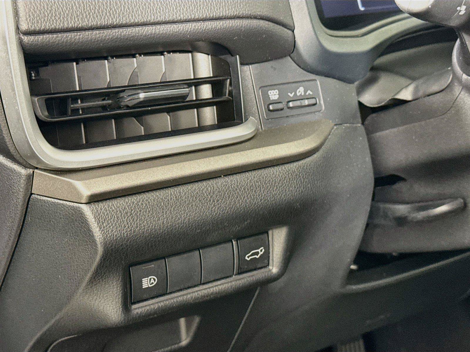 Certified 2025 Toyota Grand Highlander FWD image 16