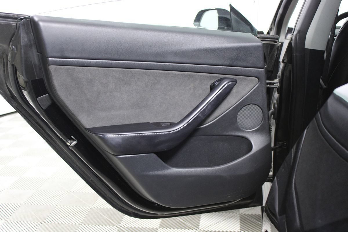 Used 2022 Tesla Model 3 Long Range AWD/4WD image 22