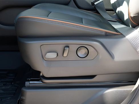 New 2026 GMC Yukon XL AT4 w/ AT4 Premium Plus Package image 21