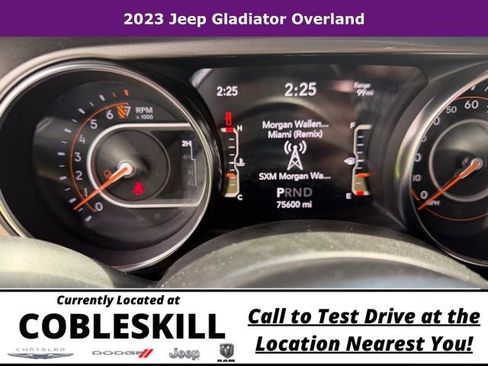 Used 2023 Jeep Gladiator Overland AWD/4WD image 19