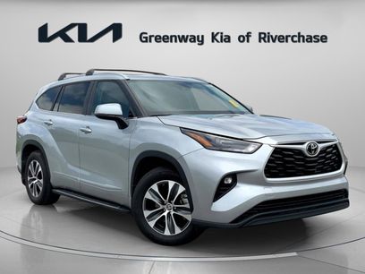 Used 2023 Toyota Highlander XLE