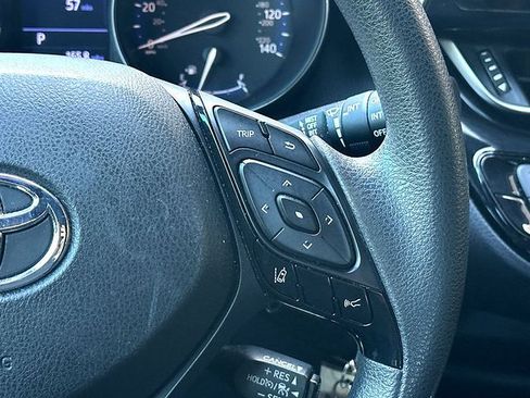 Used 2019 Toyota C-HR LE FWD image 22