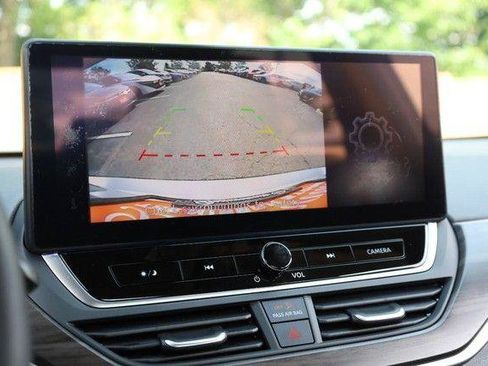 Used 2025 Nissan Altima 2.5 SV w/ SV Special Edition Package AWD/4WD image 13
