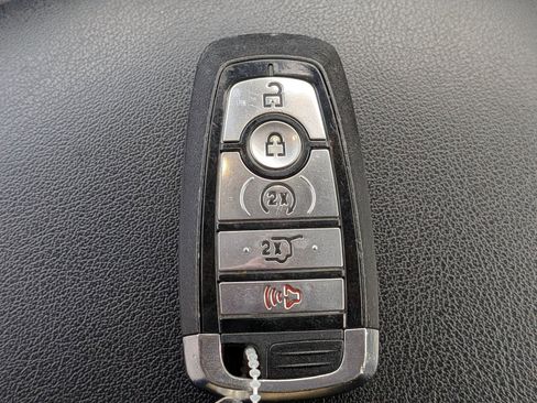 Certified 2022 Ford Edge SEL w/ Convenience Package image 32