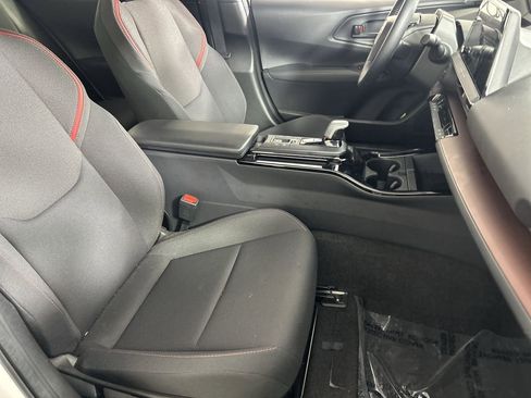 Used 2025 Toyota Prius Plug-In Hybrid image 25