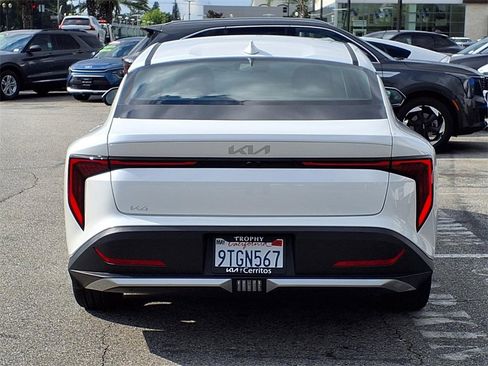 Used 2025 Kia K4 LXS image 4