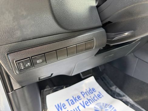 Used 2024 Toyota Corolla LE FWD image 27