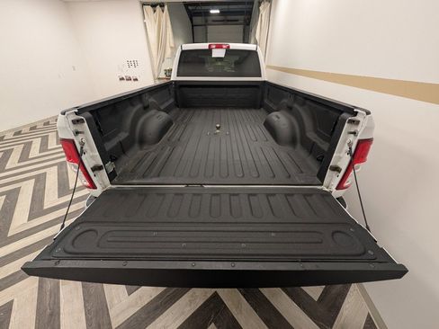 Used 2019 RAM 3500 Big Horn image 26