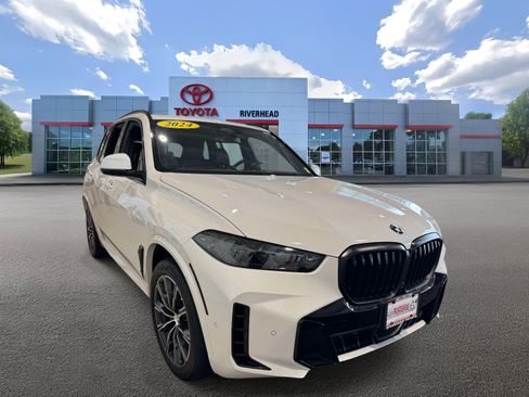 Used 2024 BMW X5 xDrive40i w/ M Sport Package AWD/4WD image 2