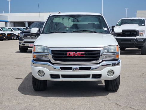 Used 2004 GMC Sierra 1500 SLE w/ Light Duty Power Package AWD/4WD image 2