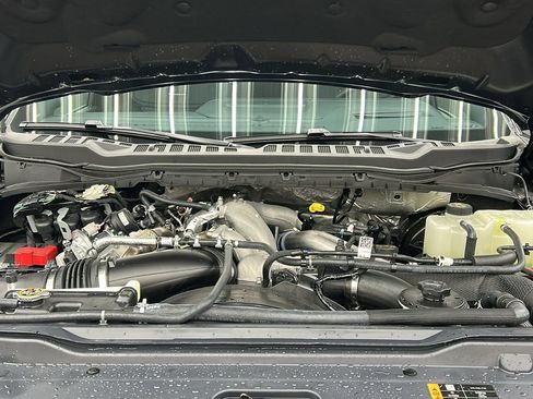 Used 2025 Ford F250 Platinum w/ FX4 Off-Road Package image 21