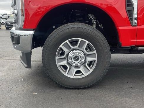 Used 2024 Ford F350 Lariat w/ Lariat Ultimate Package image 11