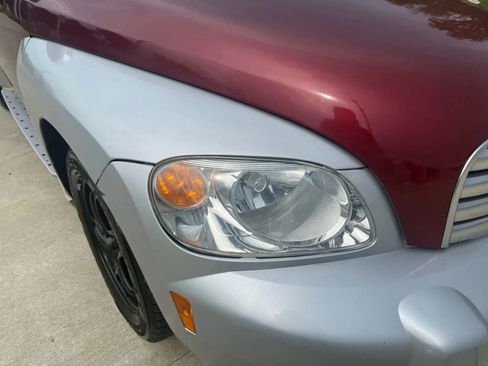 Used 2008 Chevrolet HHR LT image 4