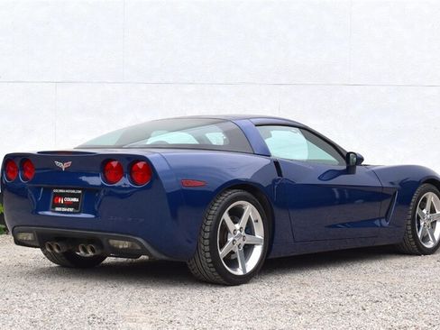 Used 2005 Chevrolet Corvette Coupe w/ Preferred Equipment Group RWD image 8