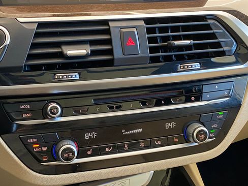 Used 2018 BMW X3 xDrive30i w/ Premium Package image 29