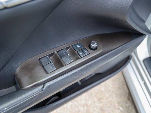 Used 2022 Toyota Camry XSE w/ Navigation Package image 33