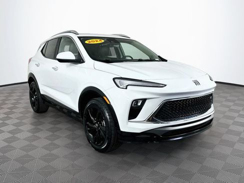 Used 2024 Buick Encore GX Sport Touring AWD/4WD image 2