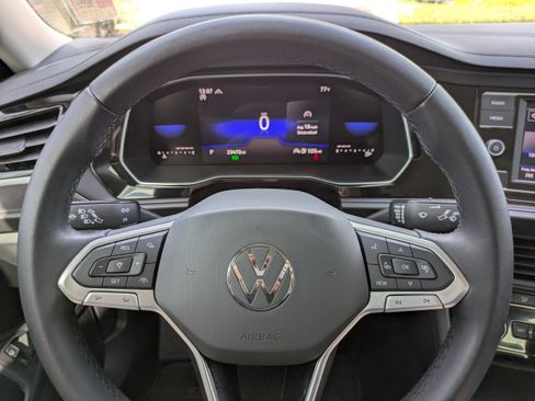 Certified 2023 Volkswagen Jetta SE image 23