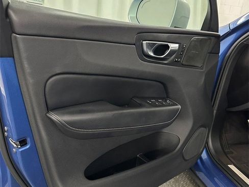 Used 2019 Volvo XC60 T6 R-Design w/ Protection Package Premier image 9