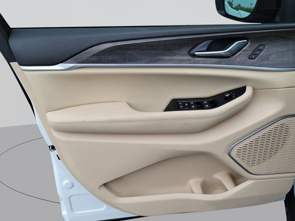 New 2026 Jeep Grand Cherokee Limited w/ Limited Altitude Package RWD image 28