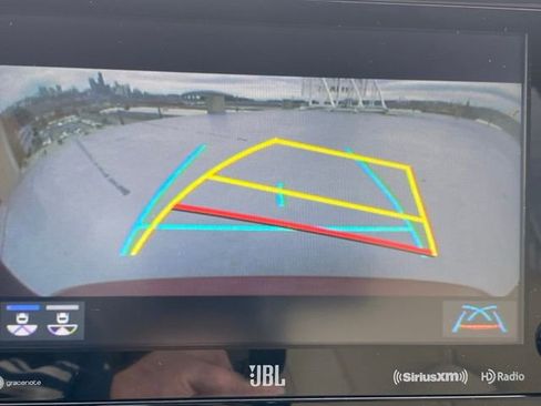 Used 2022 Toyota Highlander Limited image 15