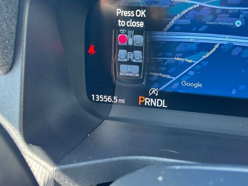 Used 2025 Ford Explorer Active w/ Active Comfort Package RWD image 35
