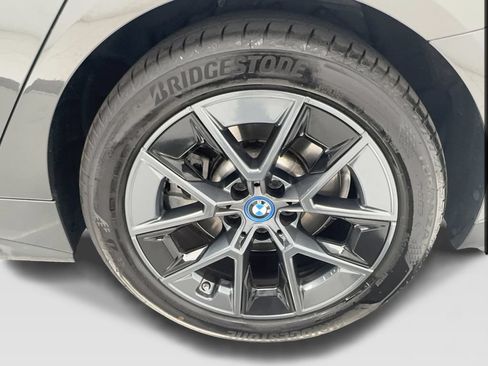 Used 2023 BMW i4 eDrive35 RWD image 12
