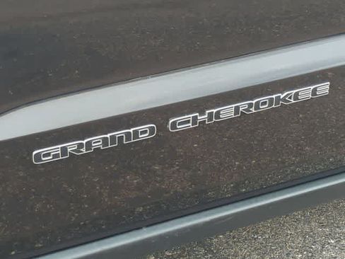 Certified 2020 Jeep Grand Cherokee Limited AWD/4WD image 13