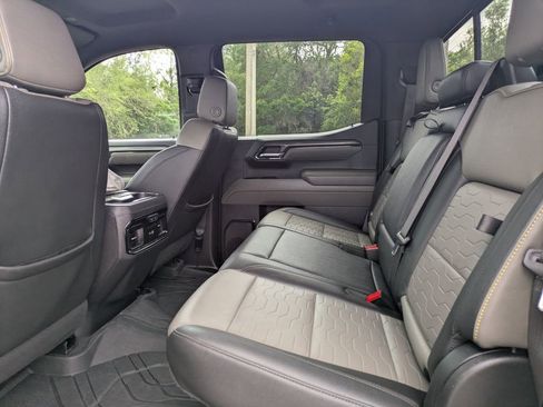 Used 2024 Chevrolet Silverado 1500 ZR2 AWD/4WD image 13