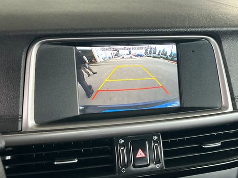 Used 2018 Kia Optima LX image 18